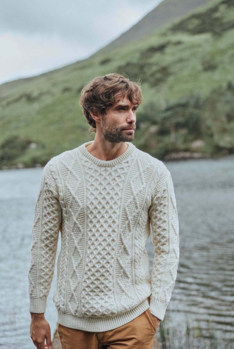 Klassischer Aran Pullover - Ankerherz Verlag